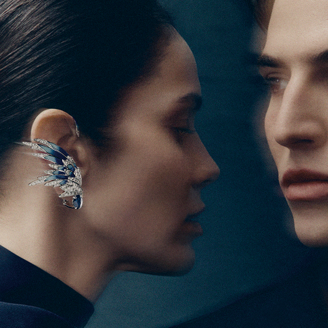 Magazine : THE BROOCH