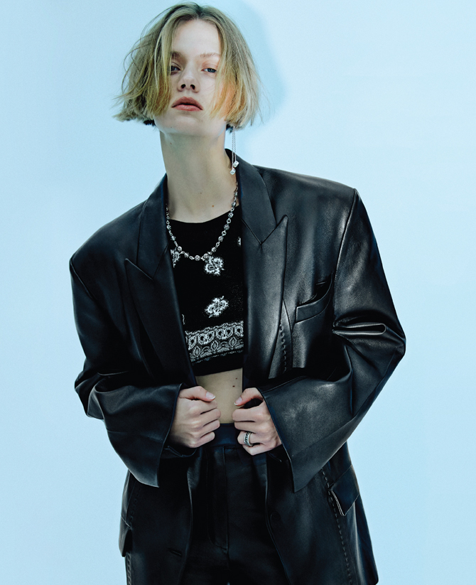 Magazine : Bold New Vision