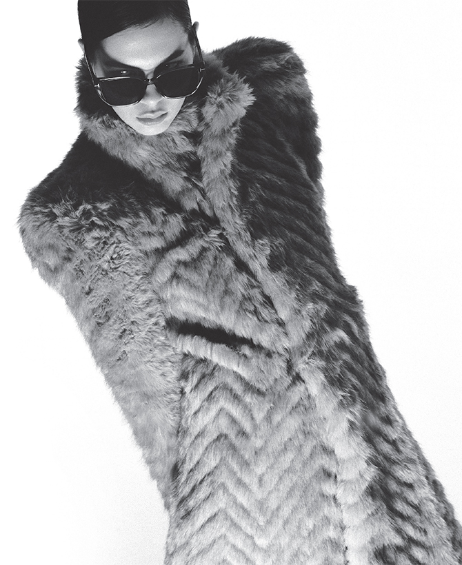 Magazine : THE STATEMENT OUTFITS